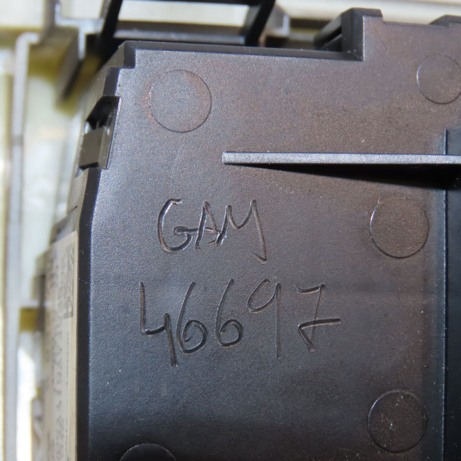 Interrupteur commande de phares occasion B.M.W. SERIE 3 V Phase 1 03-2005->09-2008 61316932796 5