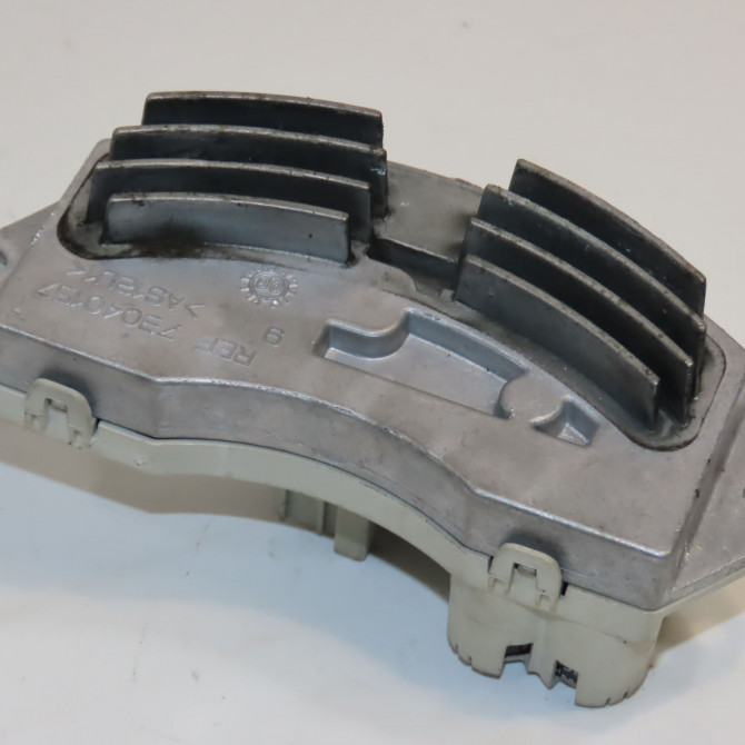 Resistance de chauffage occasion B.M.W. SERIE 3 V Phase 1 03-2005->09-2008 64119194595 1