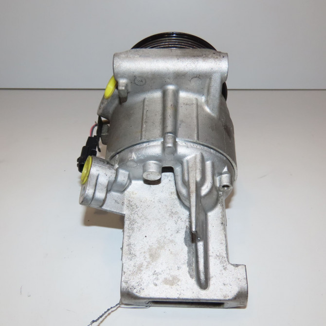 Compresseur air conditionne occasion DACIA SANDERO II Phase 2 02-2017->... 4