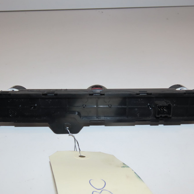 Bouton de warning occasion FIAT 500 II 500 II Phase 1 2007-07-01->2016-03-31 1.2i 69ch 735451108 2