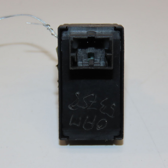 Commande leve-glace porte arrière droite occasion FIAT PUNTO III Phase 1 01-2012->... 1.2i 69ch 735500083 2