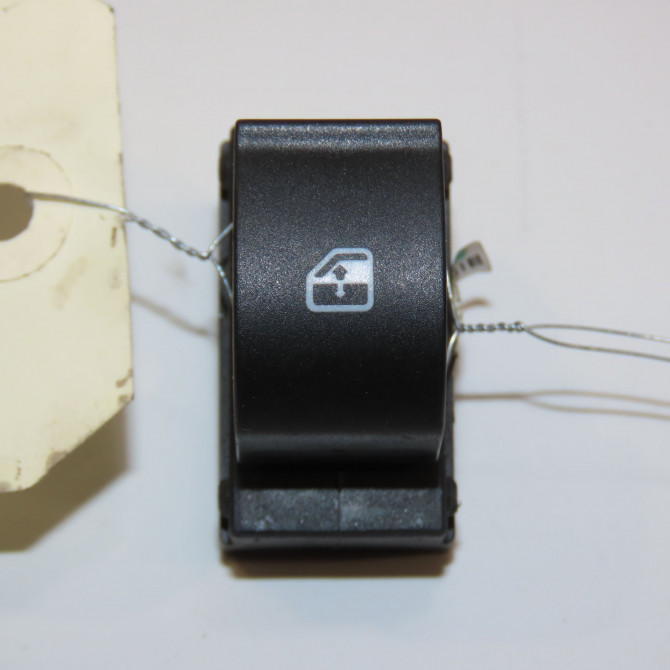 Commande leve-glace porte arrière gauche occasion FIAT PUNTO III Phase 1 01-2012->... 1.2i 69ch 735500083 1