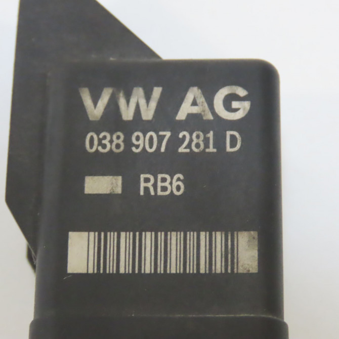 Boitier de préchauffage occasion SEAT IBIZA IV Phase 1 05-2008->01-2012 1.6 TDI 90ch 38907281D 3