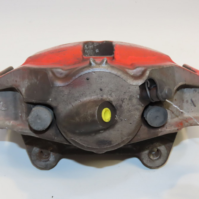 Etrier de frein avant gauche occasion B.M.W. SERIE 3 V Phase 1 03-2005->09-2008 34116773201 3