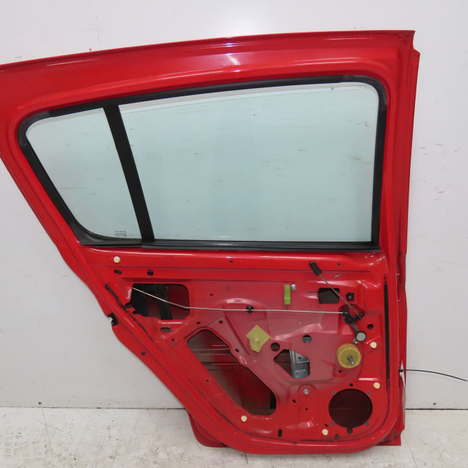 Porte arrière gauche occasion DACIA SANDERO I Phase 1 06-2008->10-2012 1.4 MPI 75ch 821012255R 2