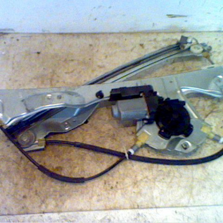 Mecanisme + moteur lève-glace avant droit occasion RENAULT CLIO III Phase 1 09-2005->03-2009 8200843597