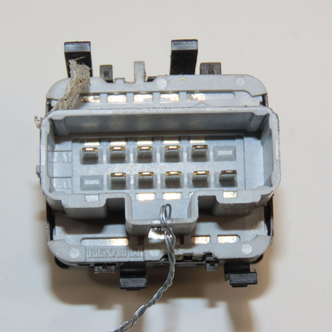 Commande lève-glace porte avant gauche occasion RENAULT MEGANE II Phase 2 01-2006->06-2009 2.0i 225ch 8200315042 2