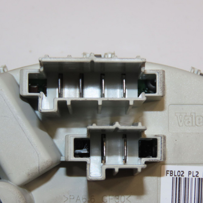 Resistance de chauffage occasion B.M.W. SERIE 3 V Phase 1 03-2005->09-2008 318D 122ch 64119194595 3