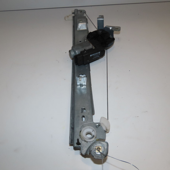 Mecanisme+moteur leve-glace avg occasion RENAULT SCENIC II Phase 1 03-2004->09-2006 2.0 DCI 150ch 8201010937 1
