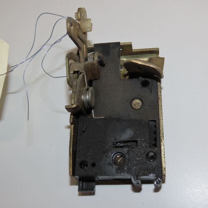 Serrure porte arg occasion CITROEN AX Phase 1 01-1987->06-1991 1.0i 8v 45ch 913729 2