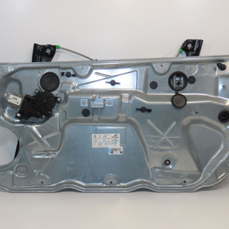 Mecanisme + moteur lève-glace avant droit occasion VOLKSWAGEN POLO IV Phase 2 05-2005->09-2009 1.2 60ch 6Q3837462J