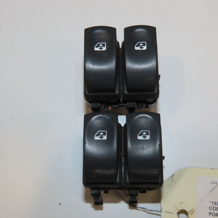 Commande lève-glace porte avant gauche occasion RENAULT CLIO III Phase 2 03-2009->12-2014 1.5 DCI 85ch 8200214945