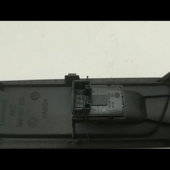 Commande lève-glace porte avant droite occasion VOLKSWAGEN PASSAT VI Phase 1 10-2010->... 2.0 TDI 140ch 5K0959855XSH 3