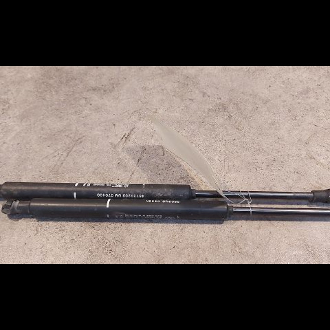 Verin d capot occasion ALFA ROMEO ALFA GT Phase 1 03-2004->12-2010 46739202 1