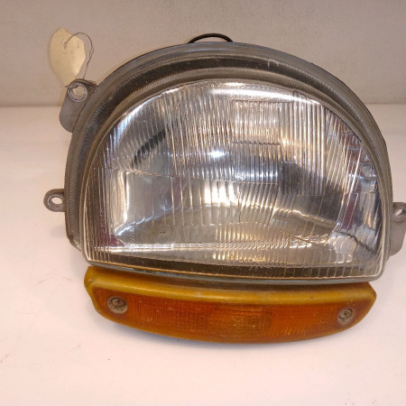 Phare droit occasion RENAULT TWINGO I Phase 1 04-1993->08-1998 1.2i 55ch 7701040499