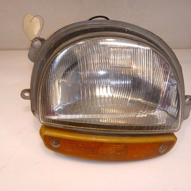 Phare droit occasion RENAULT TWINGO I Phase 1 04-1993->08-1998 1.2i 55ch 7701040499 1