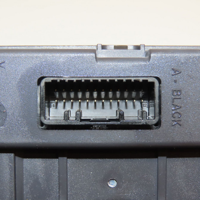 Lecteur de carte occasion RENAULT CLIO IV Phase 2 08-2016->... 0.9i TCE 285906306R 3