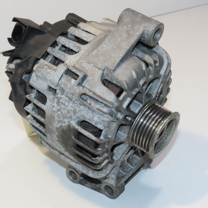 Alternateur occasion FORD FIESTA VI Phase 1 10-2008->11-2012 1.2i 60ch Ambiente 2265722 1