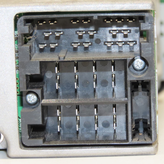 Autoradio occasion PEUGEOT 107 Phase 1 06-2005->12-2008 1.0i 12v 68ch 6564K6 3