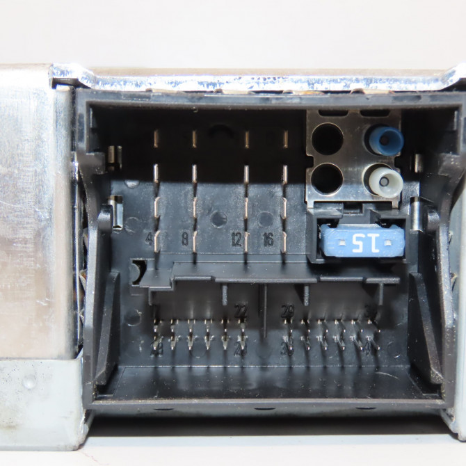 Autoradio occasion B.M.W. SERIE 1 I Phase 1 01-2007->07-2011 118d 143ch 65129299445 3