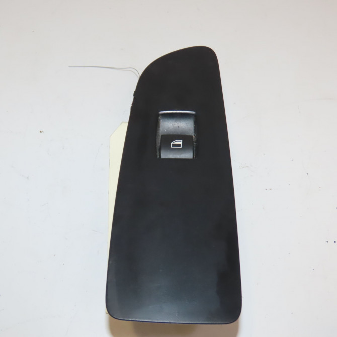 Commande lève-glace porte avant droite occasion B.M.W. SERIE 1 I Phase 1 01-2007->07-2011 118d 143ch 61319162998 1