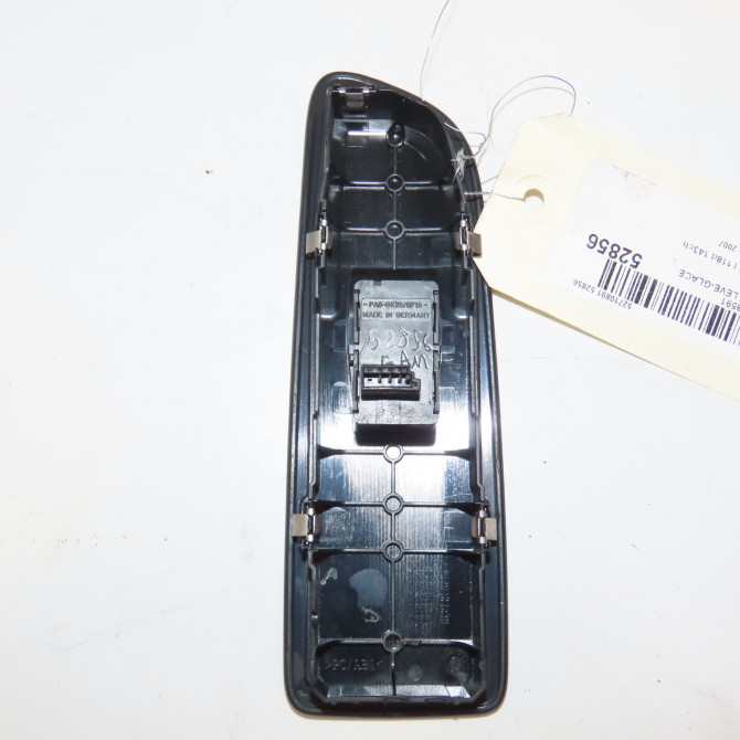 Commande lève-glace porte avant droite occasion B.M.W. SERIE 1 I Phase 1 01-2007->07-2011 118d 143ch 61319162998 2