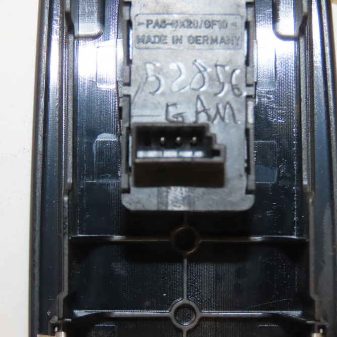 Commande lève-glace porte avant droite occasion B.M.W. SERIE 1 I Phase 1 01-2007->07-2011 118d 143ch 61319162998 3