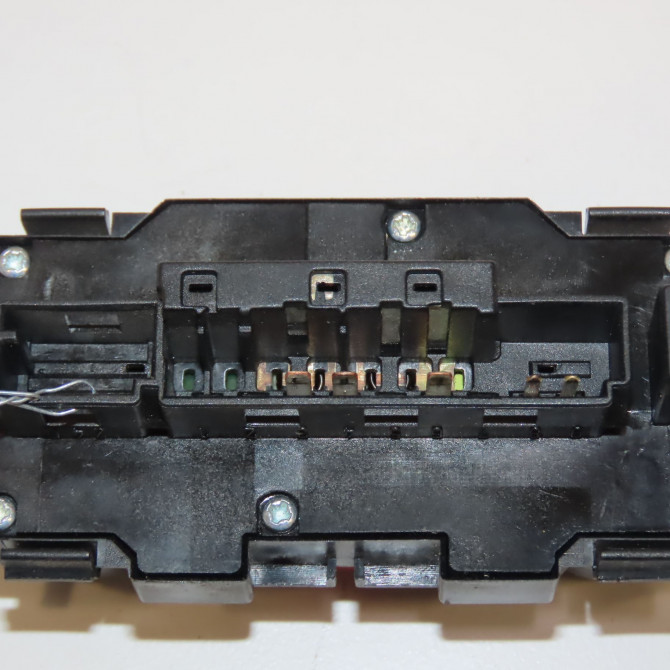 Bouton de warning occasion MERCEDES CLASSE CLK I 2088200410 2