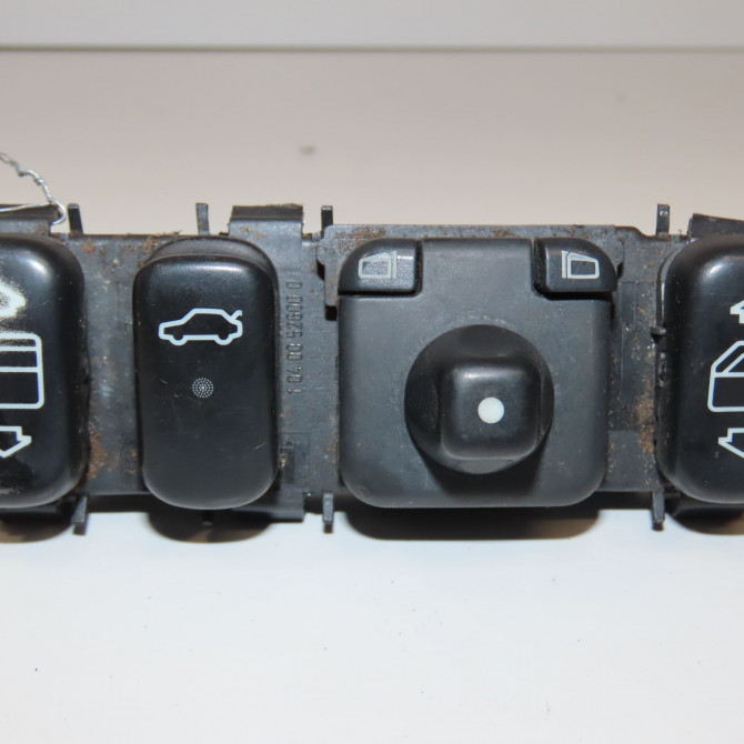 Commande lève-glace porte avant gauche occasion MERCEDES CLASSE CLK I 1