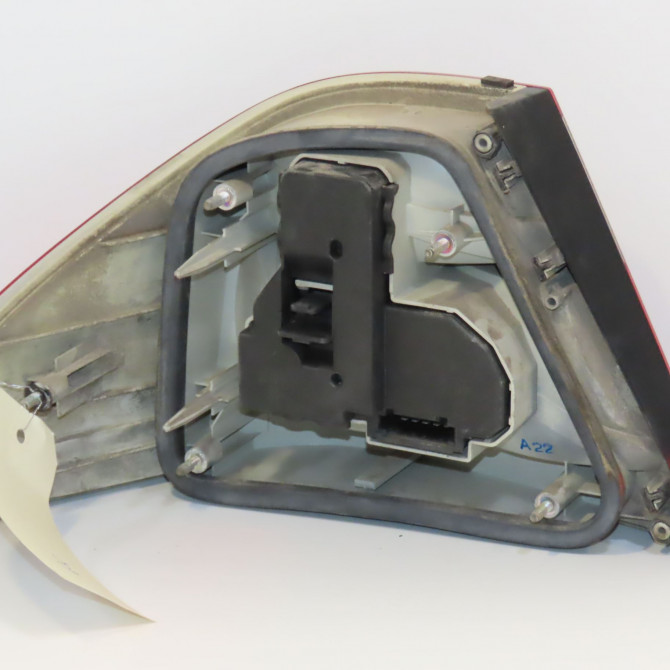 Feu arrière droit occasion MERCEDES CLASSE CLK I 2088200264 2