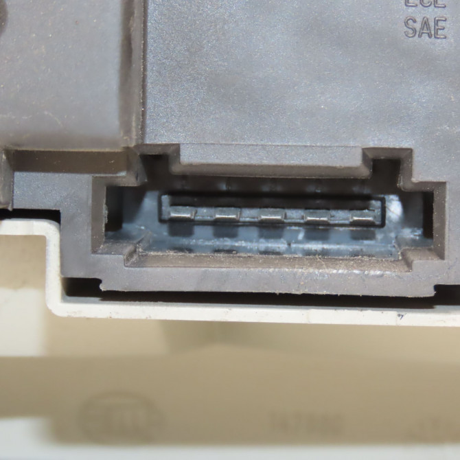 Feu arrière droit occasion MERCEDES CLASSE CLK I 2088200264 3