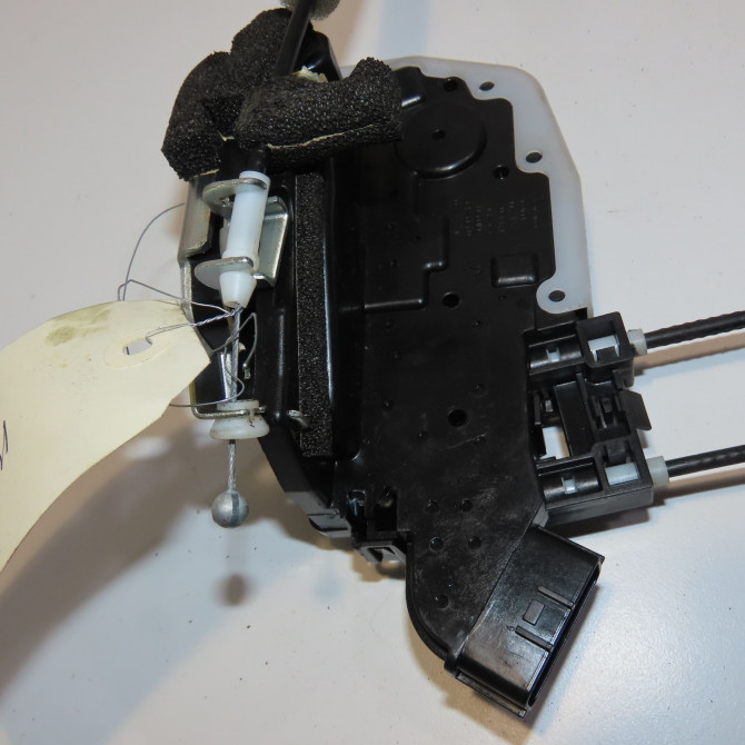 Serrure porte ard occasion NISSAN JUKE Phase 1 09-2010->... 1.5 DCI 110ch 825001KA2A 2