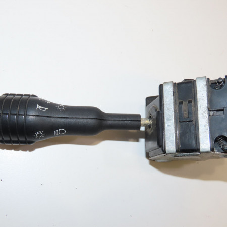 Commande clignotant occasion RENAULT TWINGO I Phase 1 04-1993->08-1998 1.2i 55ch 7700839681