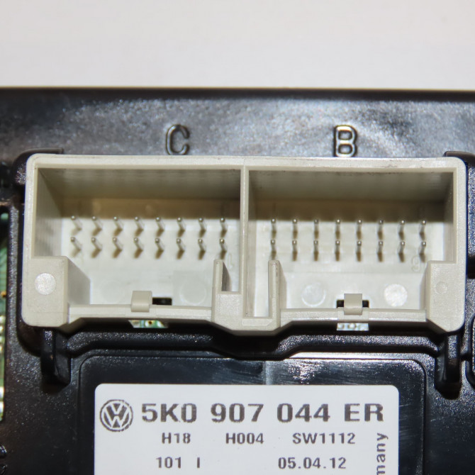 Commande de chauffage occasion VOLKSWAGEN TOURAN II Phase 1 09-2010->12-2015 5K0907044HAZJU 3