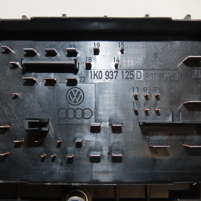 occasion VOLKSWAGEN TOURAN II Phase 1 09-2010->12-2015 1T1937503A 3