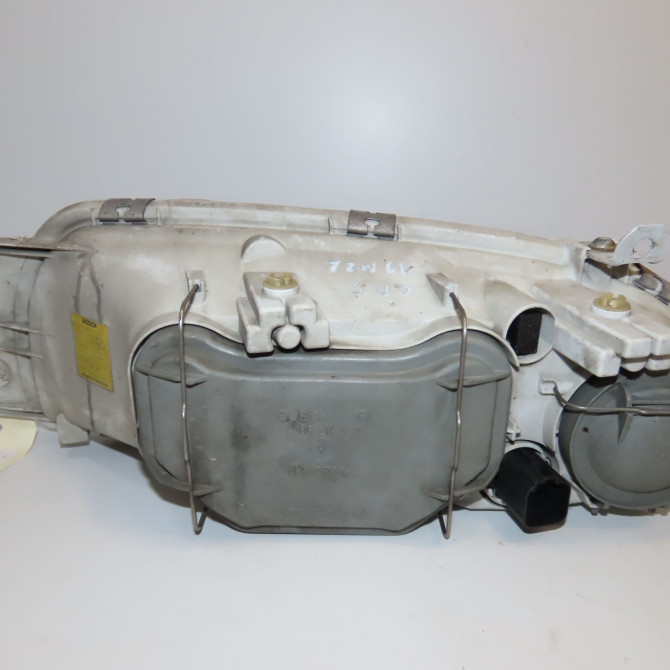 Phare droit occasion FORD FIESTA IV Phase 1 09-1995->09-1999 1.3i 1042630 2