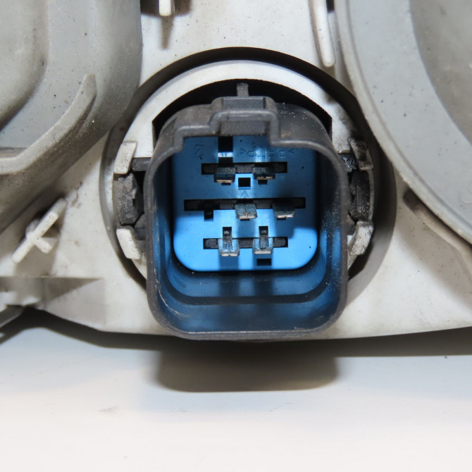 Phare droit occasion FORD FIESTA IV Phase 1 09-1995->09-1999 1.3i 1042630 3