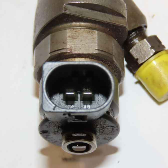 Injecteur occasion B.M.W. SERIE 1 I Phase 1 01-2007->07-2011 118d 143ch 13537798446 2