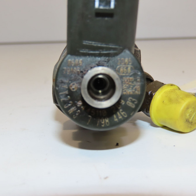 Injecteur occasion B.M.W. SERIE 1 I Phase 1 01-2007->07-2011 118d 143ch 13537798446 3