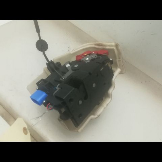 Serrure porte avd occasion VOLKSWAGEN JETTA III Phase 1 09-2005->12-2010 1.9 TDI 105ch 3D1837016AC 2