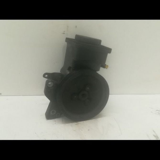 Pompe direction assistee occasion B.M.W. SERIE 5 V Phase 1 07-2003->03-2007 530d 218ch 32416781266 1