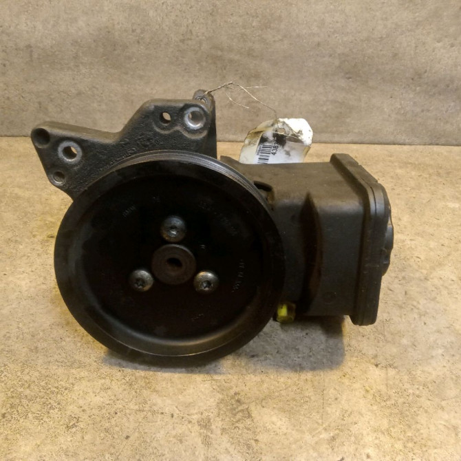 Pompe direction assistee occasion B.M.W. SERIE 5 V Phase 1 07-2003->03-2007 530d 218ch 32416781266 1