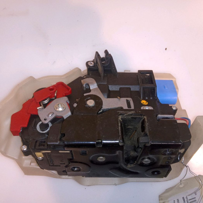 Serrure porte avg occasion VOLKSWAGEN TOURAN I Phase 2 11-2006->09-2010 1.9 TDI 105ch 3D1837015AP 2