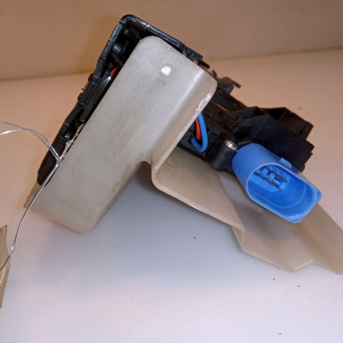 Serrure porte avg occasion VOLKSWAGEN TOURAN I Phase 2 11-2006->09-2010 1.9 TDI 105ch 3D1837015AP 4