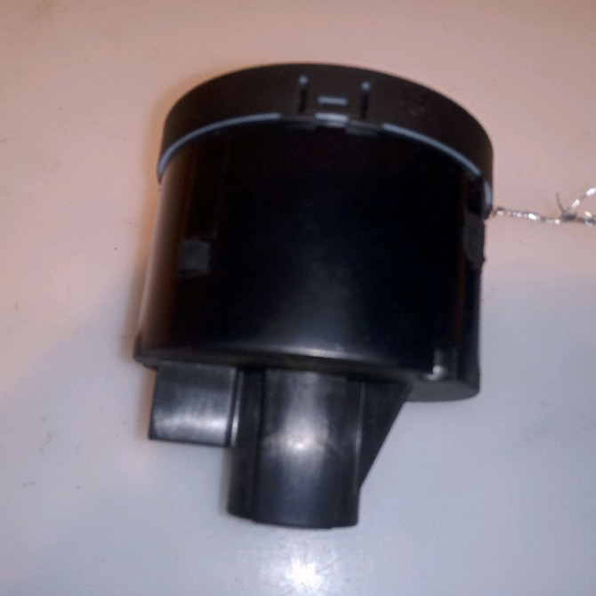 Interrupteur commande de phares occasion VOLKSWAGEN GOLF V Phase 1 11-2003->10-2008 1.9 TDI 105ch 3C8941431AXSH 2