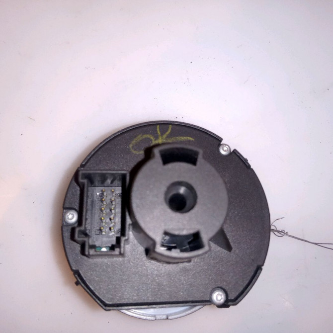 Interrupteur commande de phares occasion VOLKSWAGEN GOLF V Phase 1 11-2003->10-2008 1.9 TDI 105ch 3C8941431AXSH 3