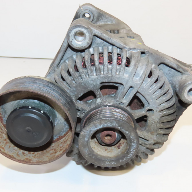 Alternateur occasion B.M.W. SERIE 5 V phase 2 TOURING 03-2007->05-2010 12317799204 3