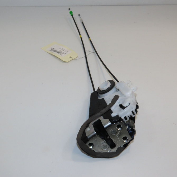 Serrure porte arg occasion TOYOTA YARIS III Phase 2 06-2014->... 1.5 100ch 690600D320 1