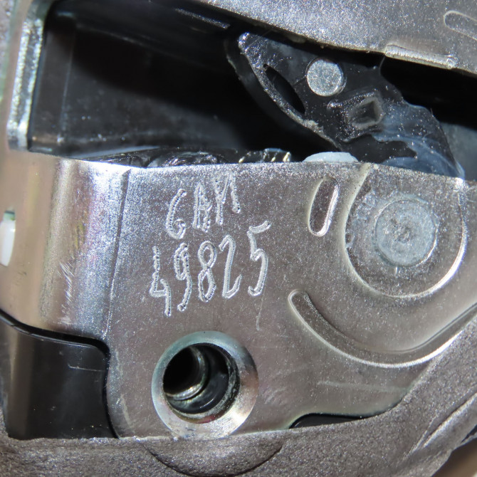 Serrure porte arg occasion TOYOTA YARIS III Phase 2 06-2014->... 1.5 100ch 690600D320 6