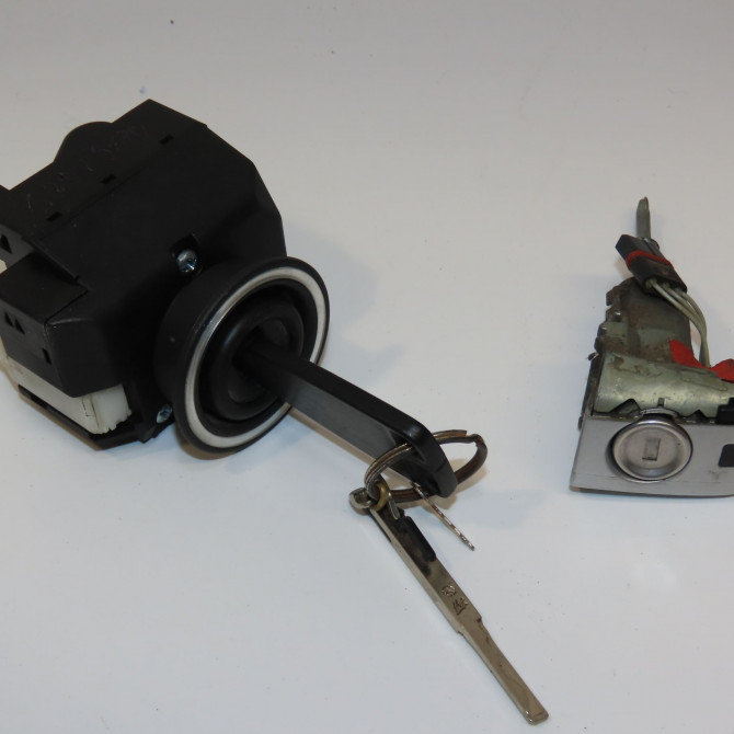 Kit serrures + antivol occasion MERCEDES CLASSE CLK I 2088901467 1